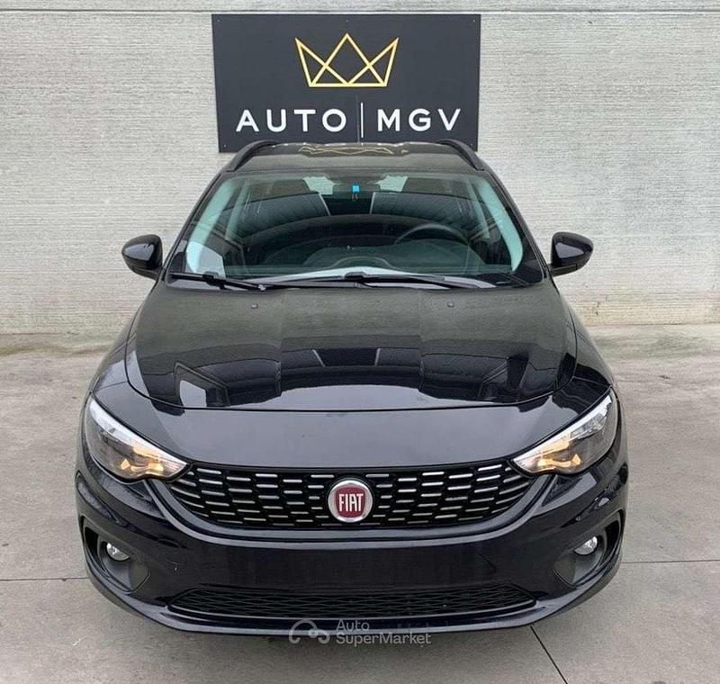 Usata Fiat Tipo Easy 120 CV (88 kW) 2018 Nero Station wagon
