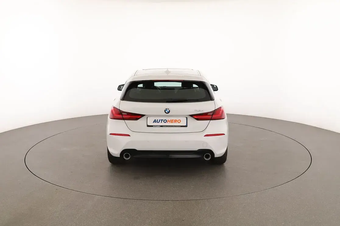 Usata BMW 118 Sport Line 150 CV (110 kW) 2021 Bianco Utilitaria