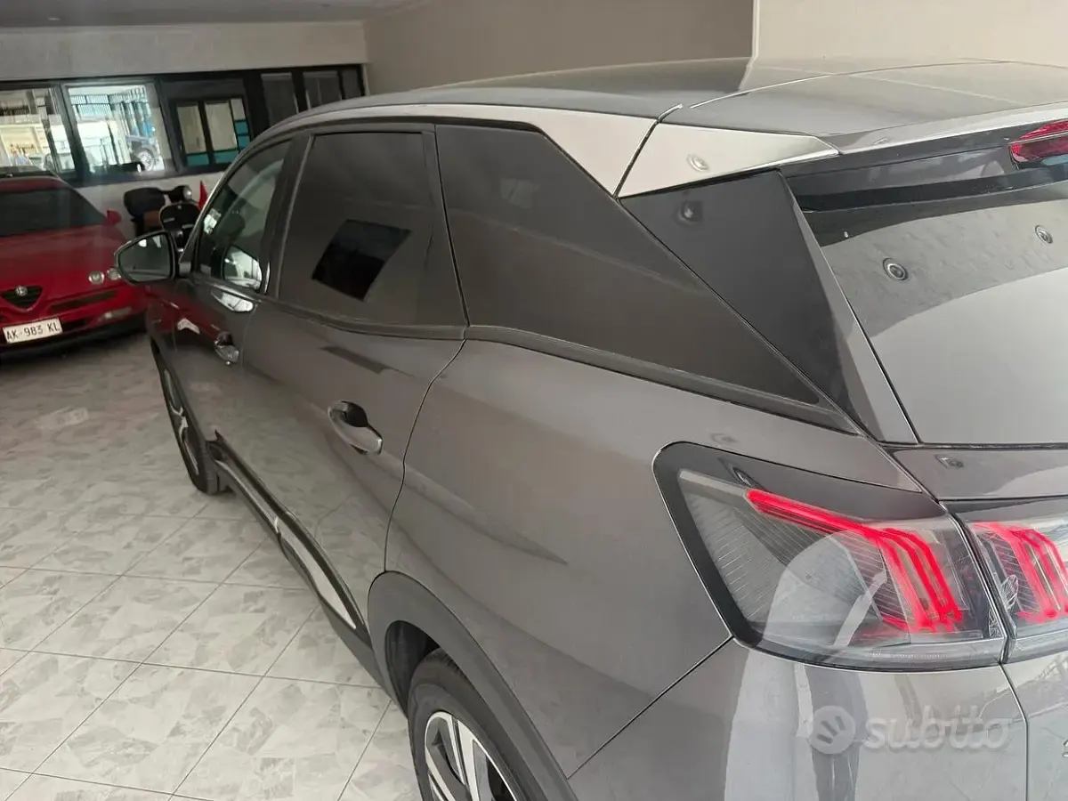 Usata Peugeot 3008 Allure 131 CV (96 kW) 2022 Grigio SUV