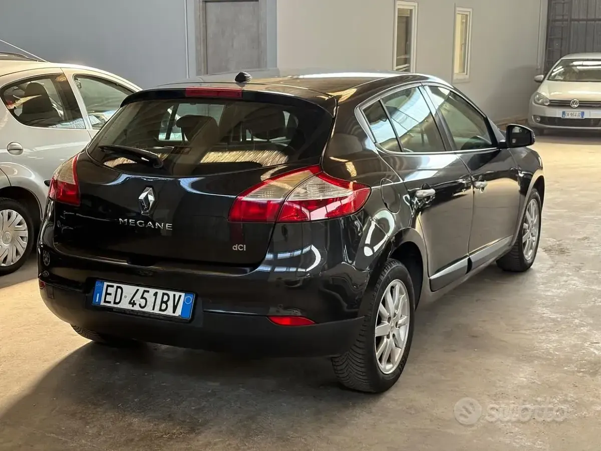 Usata Renault Mégane Dynamique 110 CV (80 kW) 2010 Nero Berlina