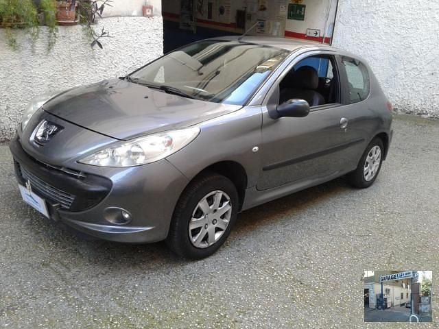 Usata Peugeot 206 60 CV (44 kW) 2010 Grigio Utilitaria