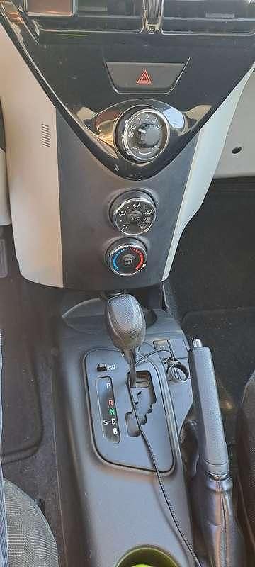 Usata Toyota iQ Sol 68 CV (50 kW) 2013 Bianco Utilitaria