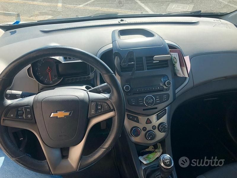 Usata Chevrolet Aveo 86 CV (63 kW) 2012 Bianco Berlina