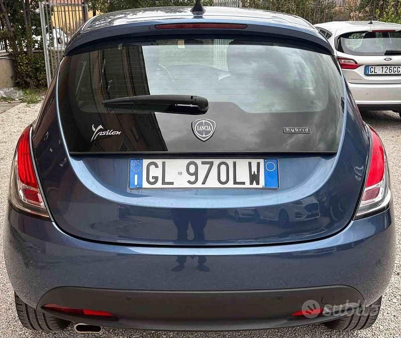 Usata Lancia Ypsilon Gold 69 CV (50 kW) 2022 Blu Utilitaria