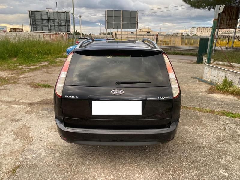 Usata Ford Focus 115 CV (84 kW) 2011 Nero Station wagon