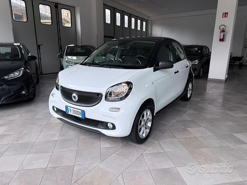 Bianco Usata 2018 Smart ForFour Passion Utilitaria | 7999 € (Buon prezzo) - Immagine 1/4