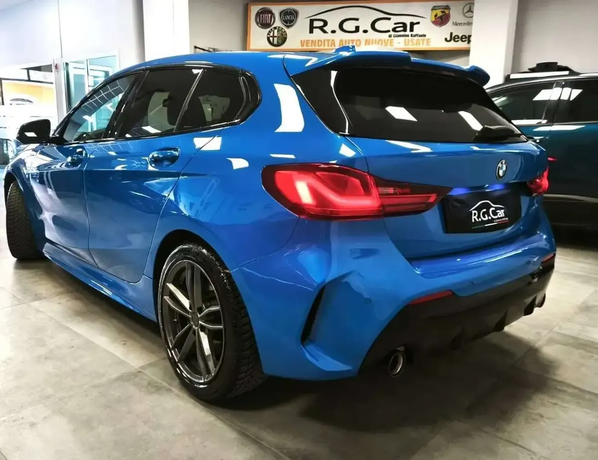 Usata BMW 118 M Sport 150 CV (110 kW) 2020 Blu/azzurro Berlina