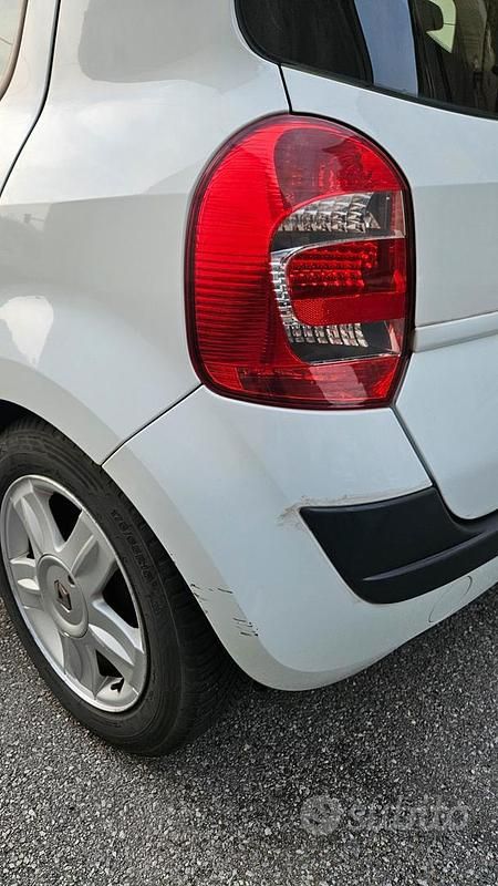 Usata Renault Modus Dynamique 75 CV (55 kW) 2010 Bianco Monovolume