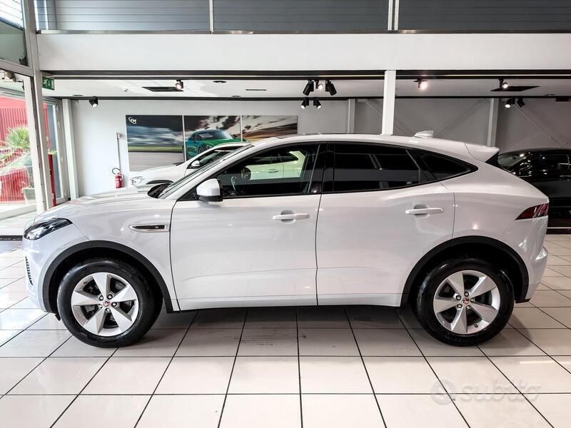 Usata Jaguar E-Pace R-Dynamic 179 CV (131 kW) 2018 Bianco SUV