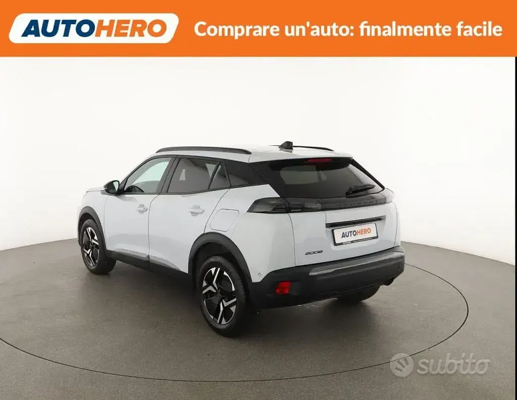 Usata Peugeot 2008 101 CV (74 kW) 2024 Bianco SUV