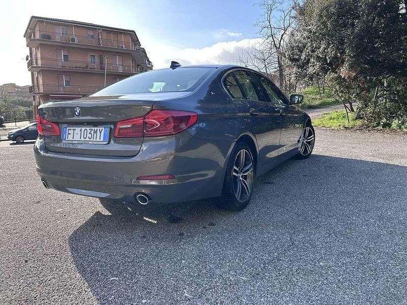 Usata BMW 530e Comfort Edition 252 CV (185 kW) 2018 Argento Berlina