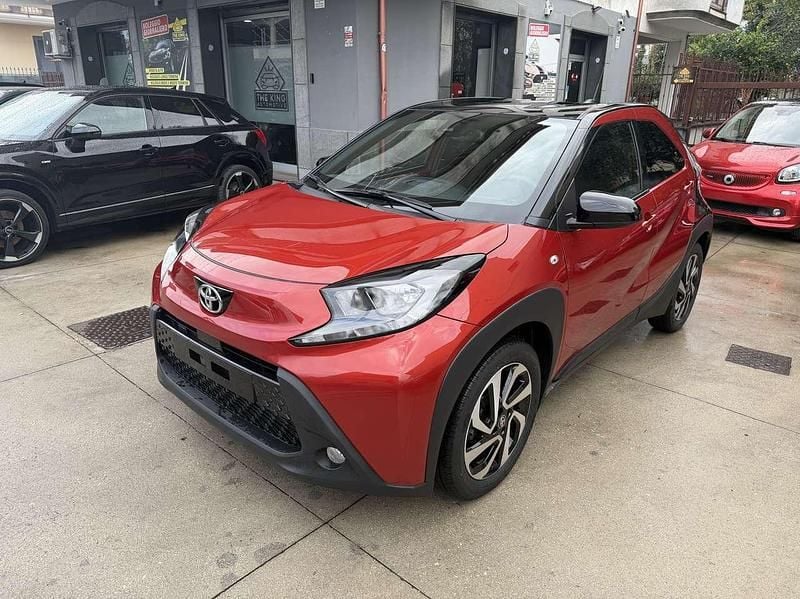 Rosso Usata 2023 Toyota Aygo X Trend SUV | 15.890 € (Buon prezzo) - Immagine 1/4