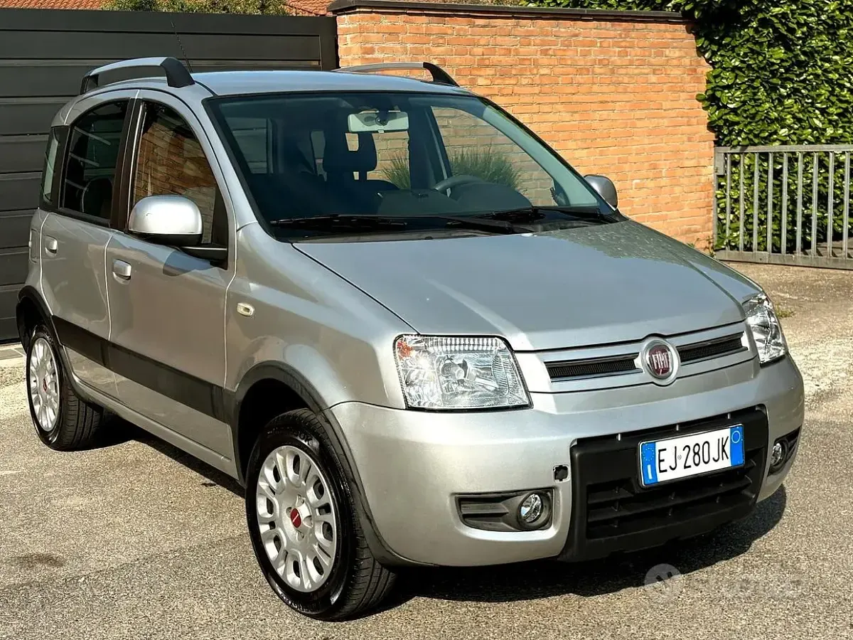 Usata Fiat Panda 69 CV (50 kW) 2011 Grigio Utilitaria