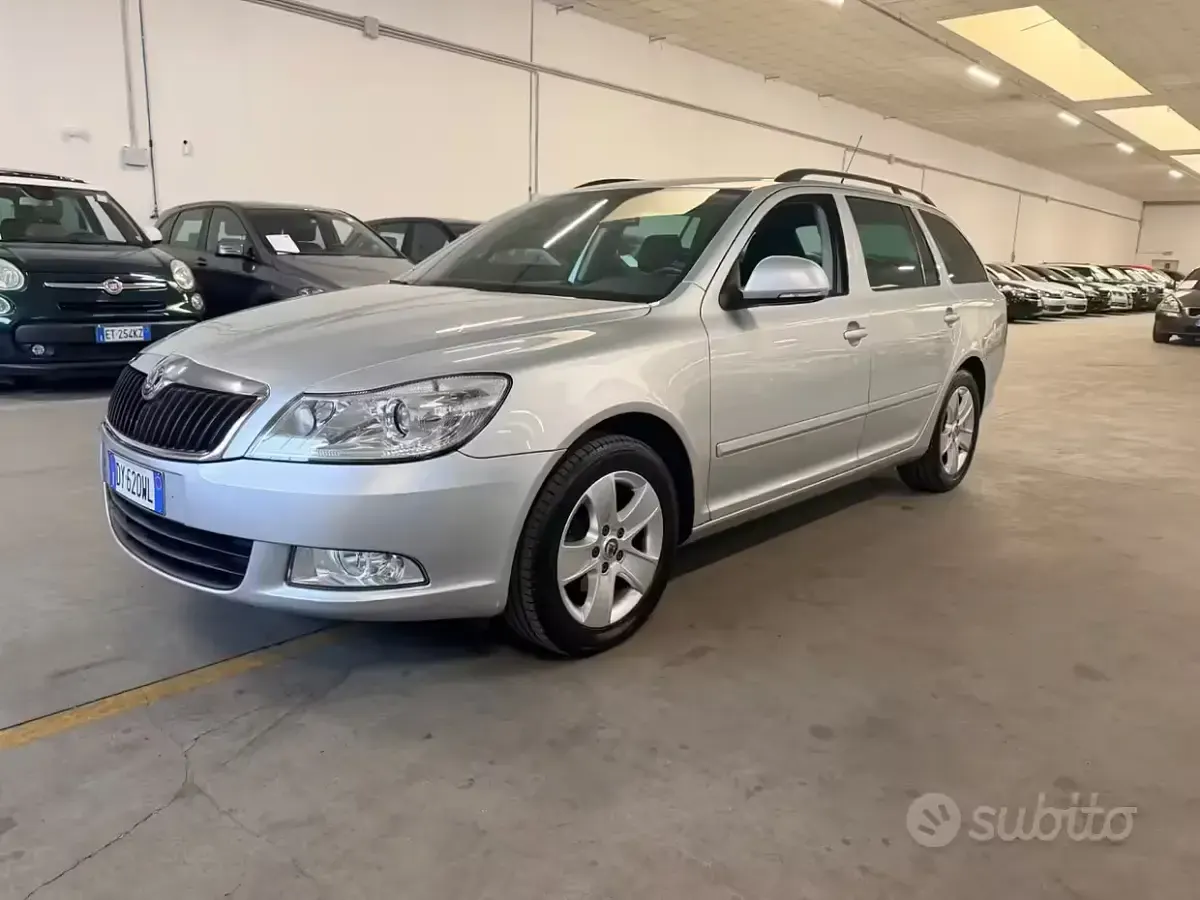 Usata Skoda Octavia Comfort 105 CV (77 kW) 2009 Grigio Station wagon