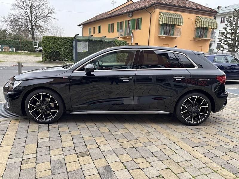Nuova Audi A3 S-Line 150 CV (110 kW) 2025 Nero Berlina