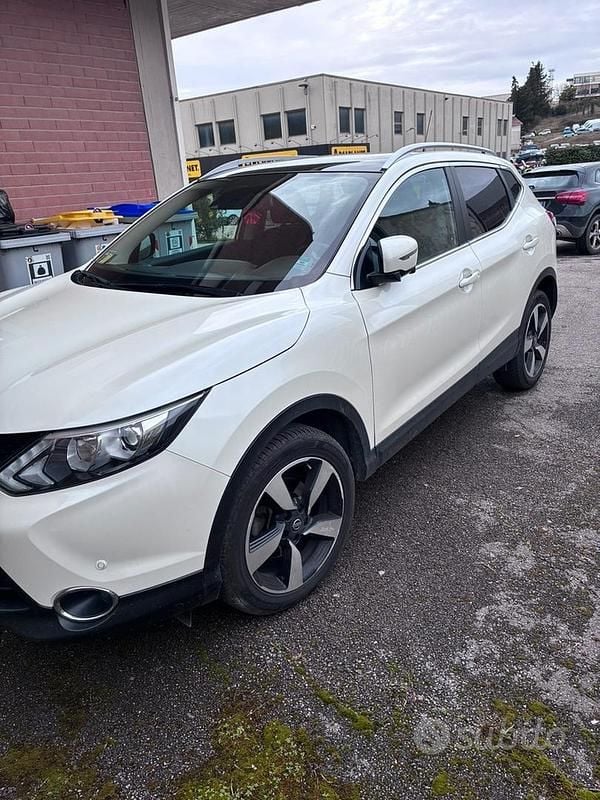 Usata Nissan Qashqai 360º 131 CV (96 kW) 2015 Bianco SUV
