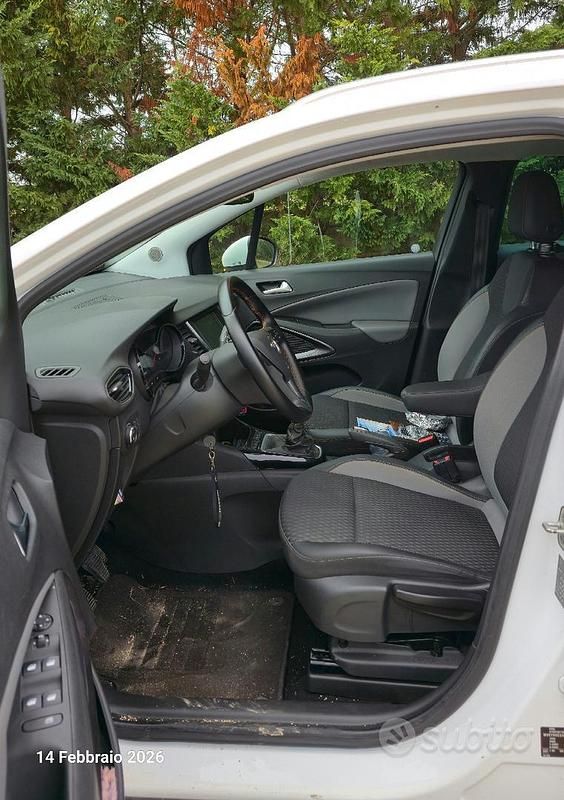 Usata Opel Crossland X Innovation 102 CV (75 kW) 2020 Bianco SUV
