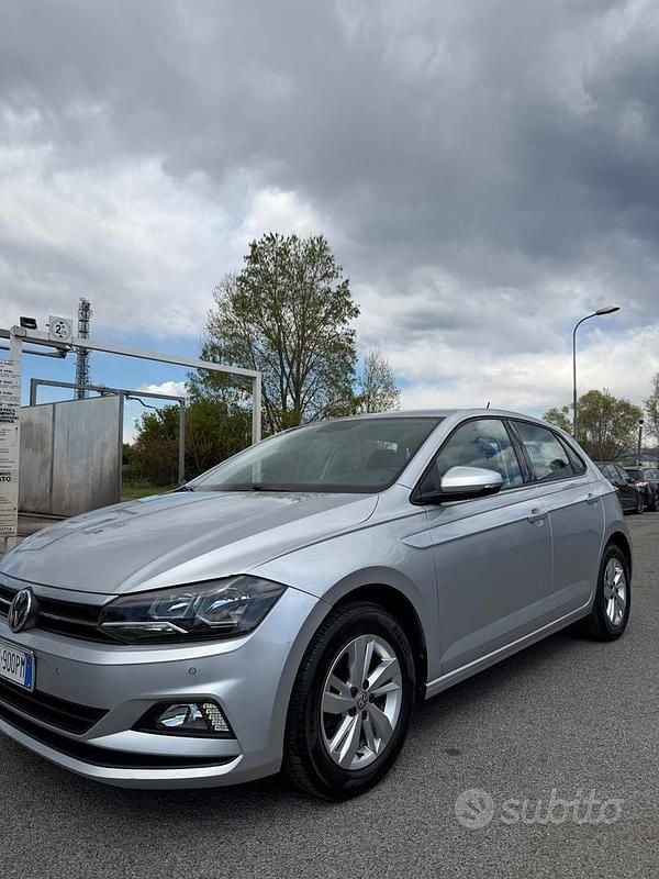 Usata VW Polo Comfortline 95 CV (69 kW) 2018 Grigio Utilitaria