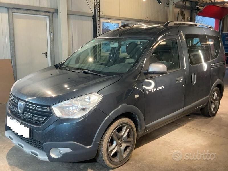 Grigio Usata 2019 Dacia Dokker Stepway Monovolume | 10.400 € (Super prezzo) - Immagine 1/4