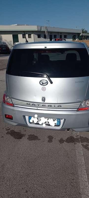 Usata Daihatsu Materia 103 CV (75 kW) 2008 Argento Monovolume