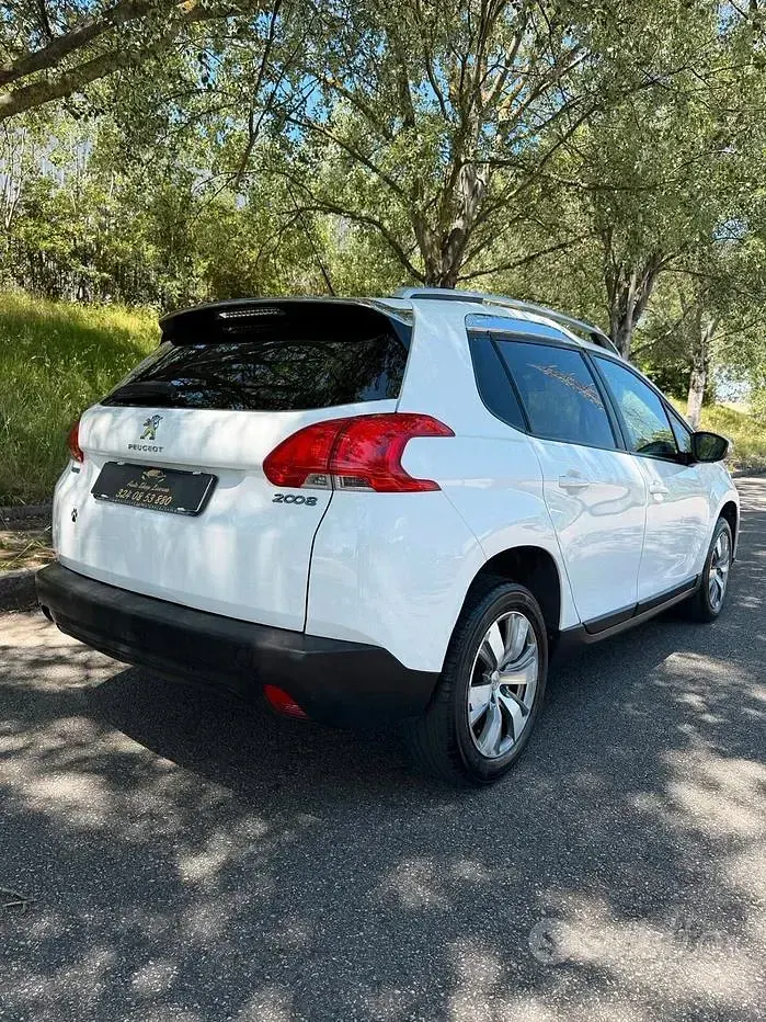 Usata Peugeot 2008 S 99 CV (72 kW) 2015 Bianco SUV