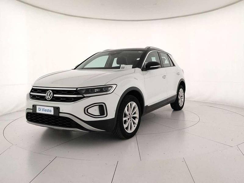 Usata VW T-Roc Style 110 CV (80 kW) 2023 Pure white nero SUV