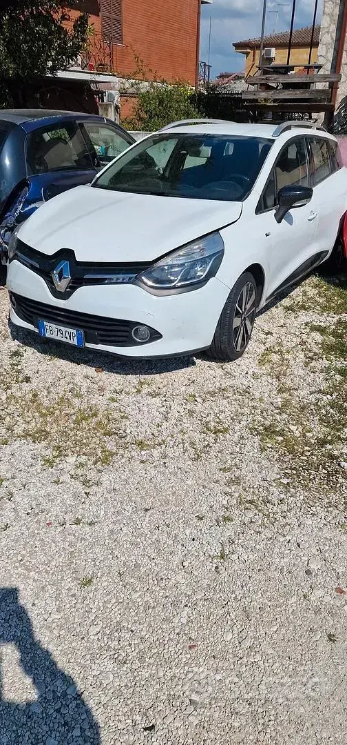 Usata Renault Clio 73 CV (53 kW) 2016 Bianco Station wagon