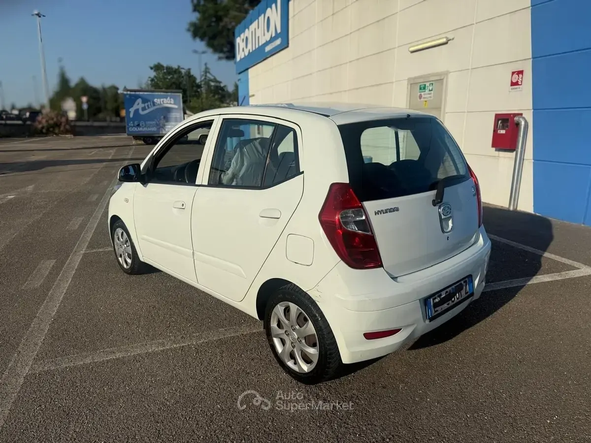 Usata Hyundai i10 80 CV (58 kW) 2013 Bianco Utilitaria