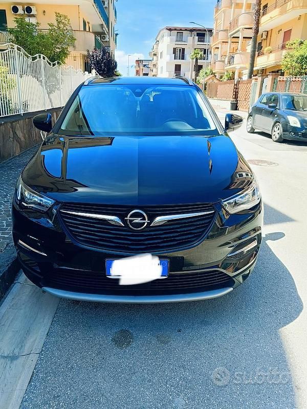 Nero Usata 2018 Opel Grandland X Innovation SUV | 14.600 € (Buon prezzo) - Immagine 1/4