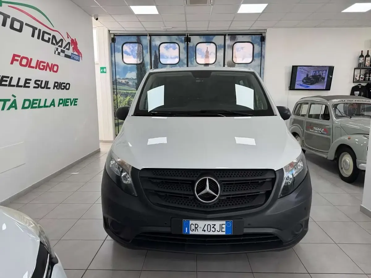 Begagnad Mercedes Vito 136 HK (100 kW) 2019 Vit Van
