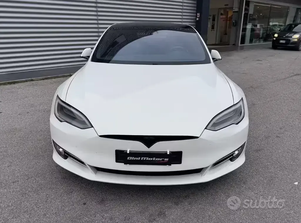 Usata Tesla Model S Performance 180 kW (245 CV) 2020 Grigio Utilitaria