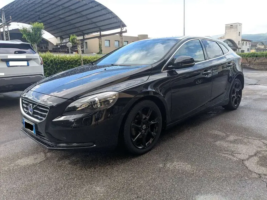 Usado Volvo V40 Ocean Race 114 CV (83 kW) 2015 Negro Berlina