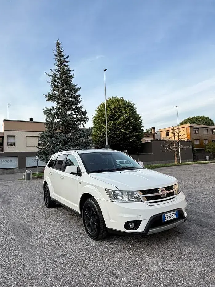 Usata Fiat Freemont 170 CV (125 kW) 2013 Bianco SUV