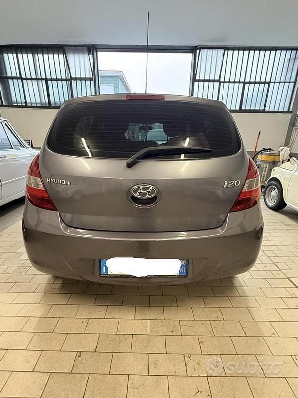 Usata Hyundai i20 Comfort 2009 Grigio Utilitaria