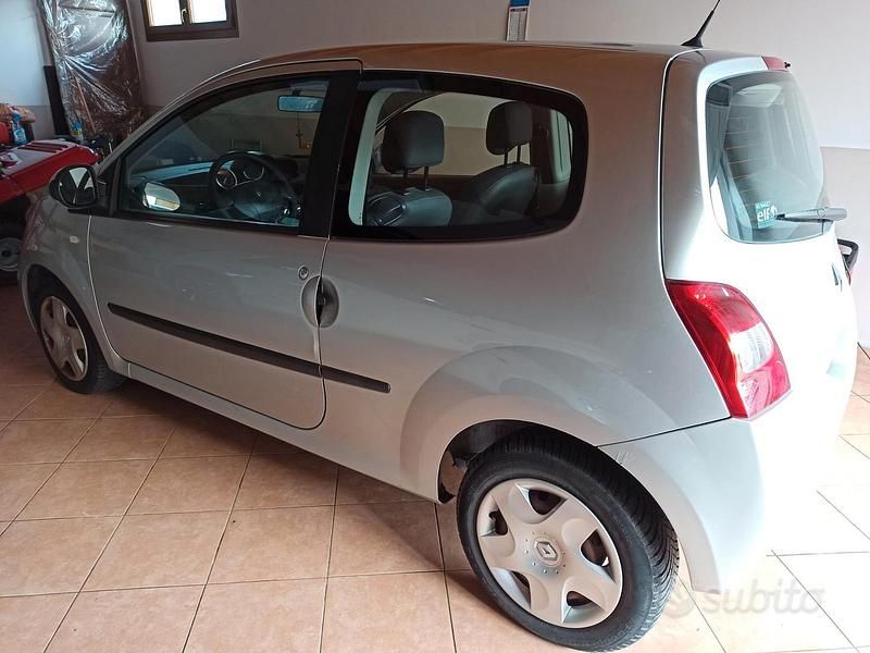 Usata Renault Twingo 75 CV (55 kW) 2007 Utilitaria