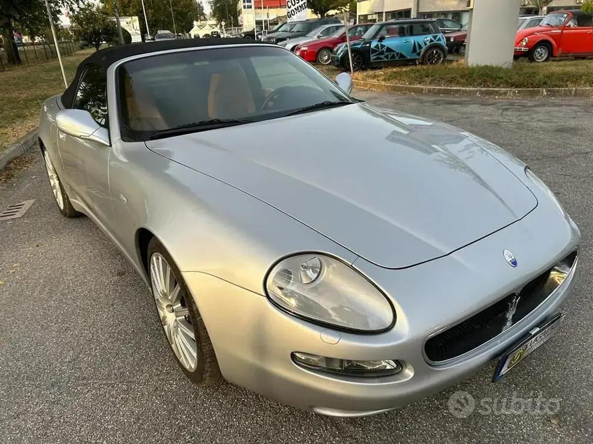 Usata Maserati Spyder 390 CV (286 kW) 2003 Grigio Cabrio