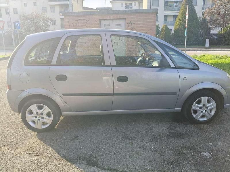 Occasion Opel Meriva Club 90 ch (66 kW) 2009 Gris Monospace
