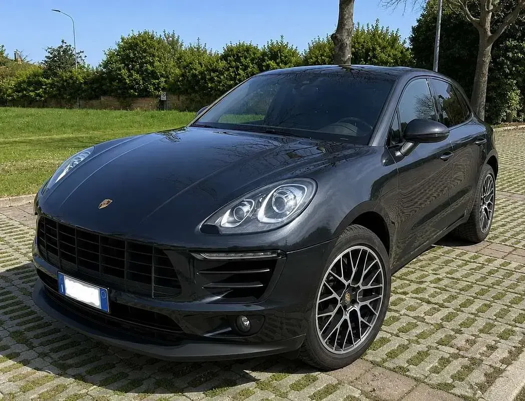 Usata Porsche Macan 250 CV (183 kW) 2017 Grigio SUV