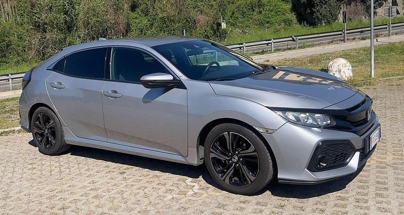 Usata Honda Civic Executive 129 CV (94 kW) 2018 Blu/azzurro Berlina