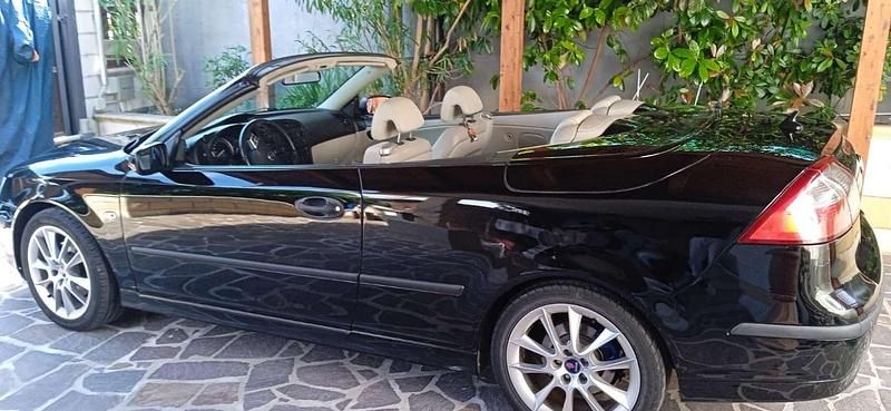 Usata Saab 9-3 Cabriolet Vector 150 CV (110 kW) 2006 Nero Cabrio