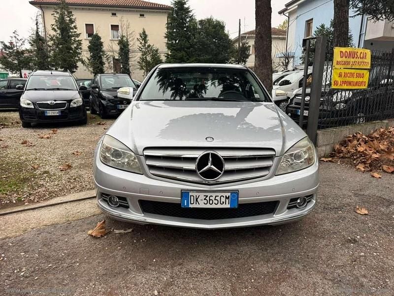 Other Usata 2007 Mercedes C180 Avantgarde Tre volumi | 6990 € (Buon prezzo) - Immagine 1/4