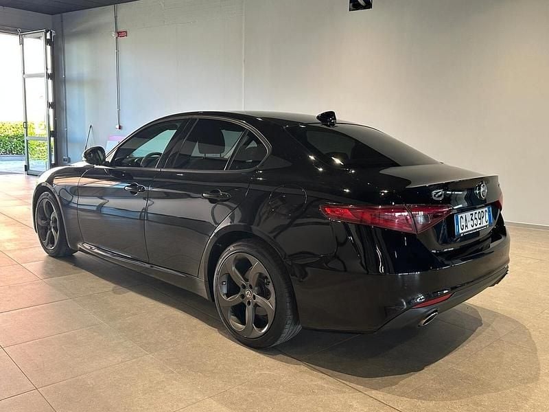 Usata Alfa Romeo Giulia Super 160 CV (117 kW) 2020 Nero Berlina