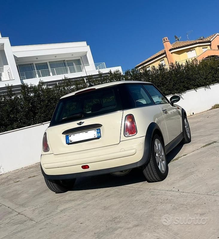Usata Mini One D 88 CV (64 kW) 2006 Giallo Utilitaria