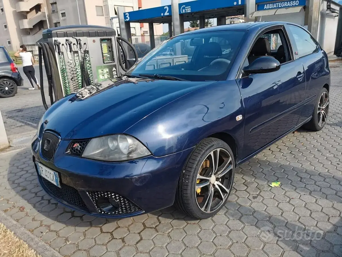 Usata Seat Ibiza 85 CV (62 kW) 2008 Blu Berlina
