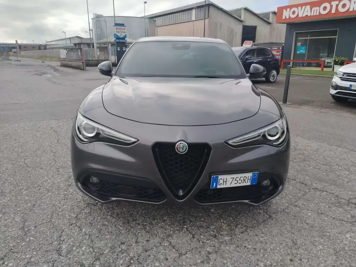 Usata Alfa Romeo Stelvio Veloce 209 CV (153 kW) 2022 Grigio SUV