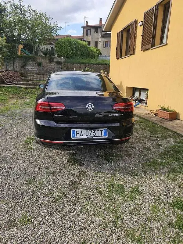 Usata VW Passat Highline 150 CV (110 kW) 2015 Berlina