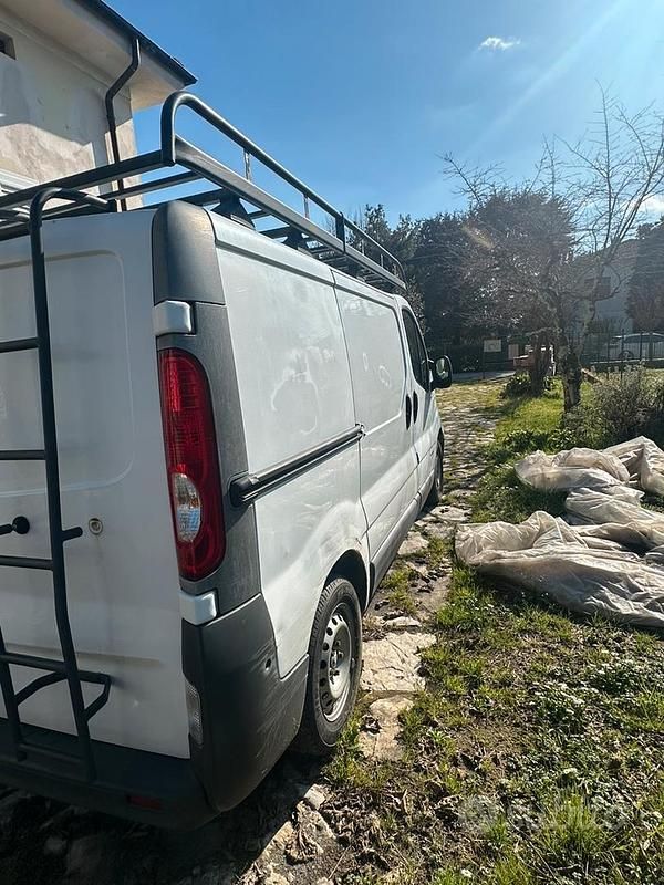 Usata Nissan Primastar 114 CV (83 kW) 2007 Bianco Monovolume