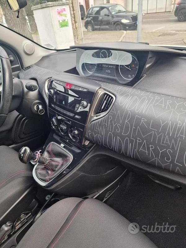 Usata Lancia Ypsilon S 69 CV (50 kW) 2013 Bianco Utilitaria