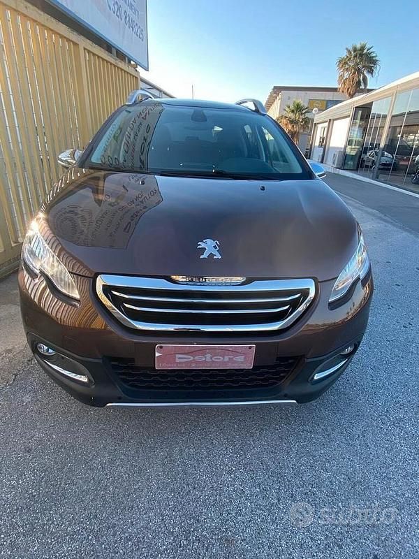 Usata Peugeot 2008 Allure 82 CV (60 kW) 2014 Marrone SUV