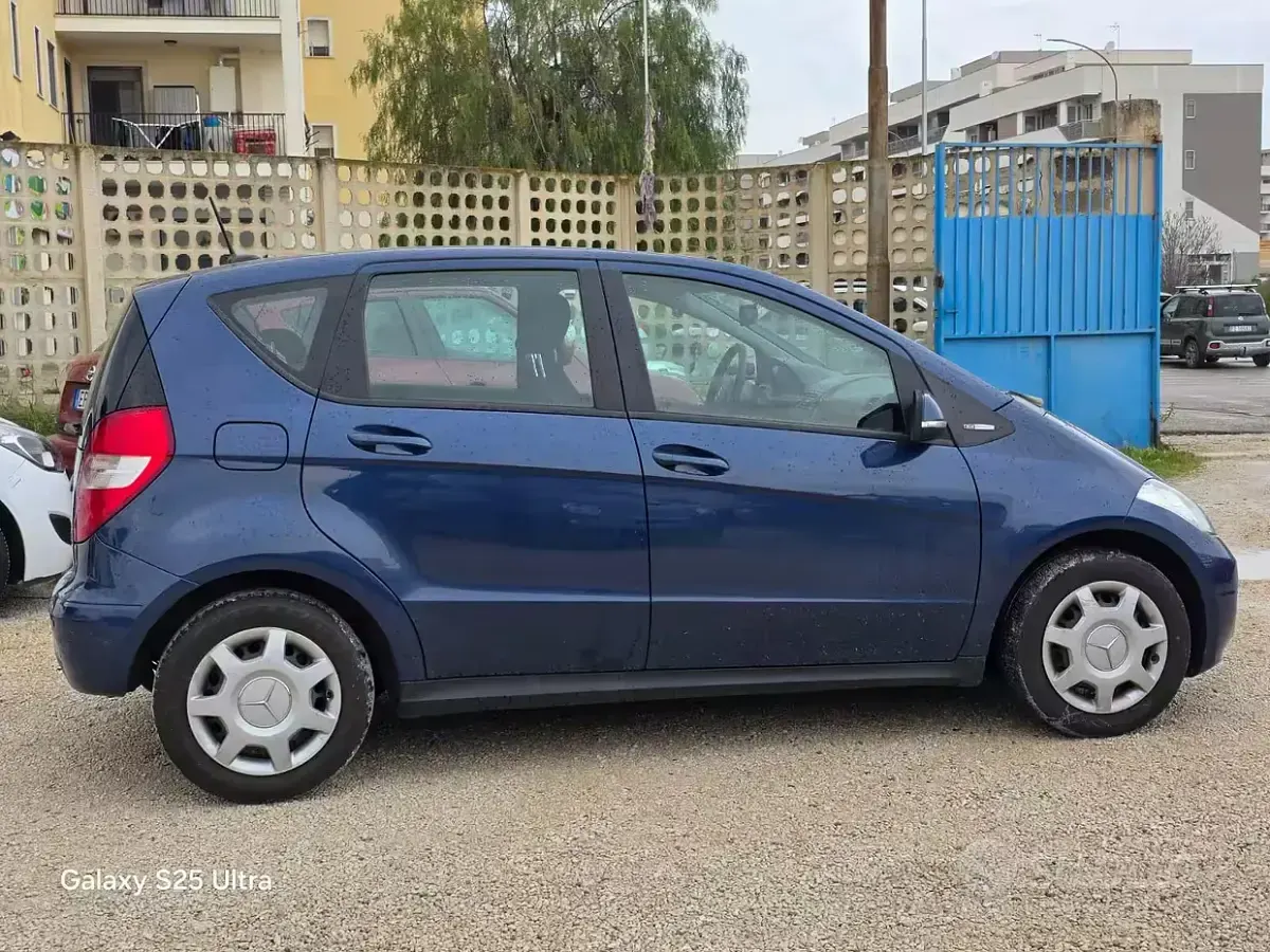 Usata Mercedes A160 Premium 95 CV (69 kW) 2012 Bluazzurro Utilitaria